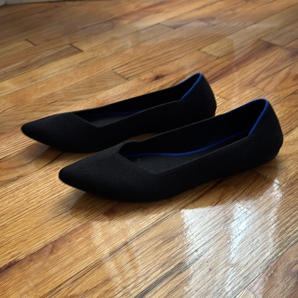 Rothy’s The Point in Black Solid - Picture 4 of 7